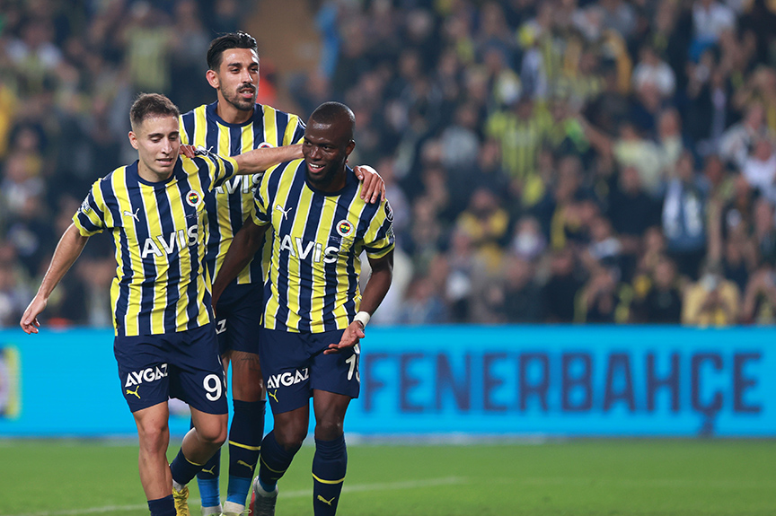 Kadıköy’de Gol Düellosunda Kazanan Fenerbahçe
